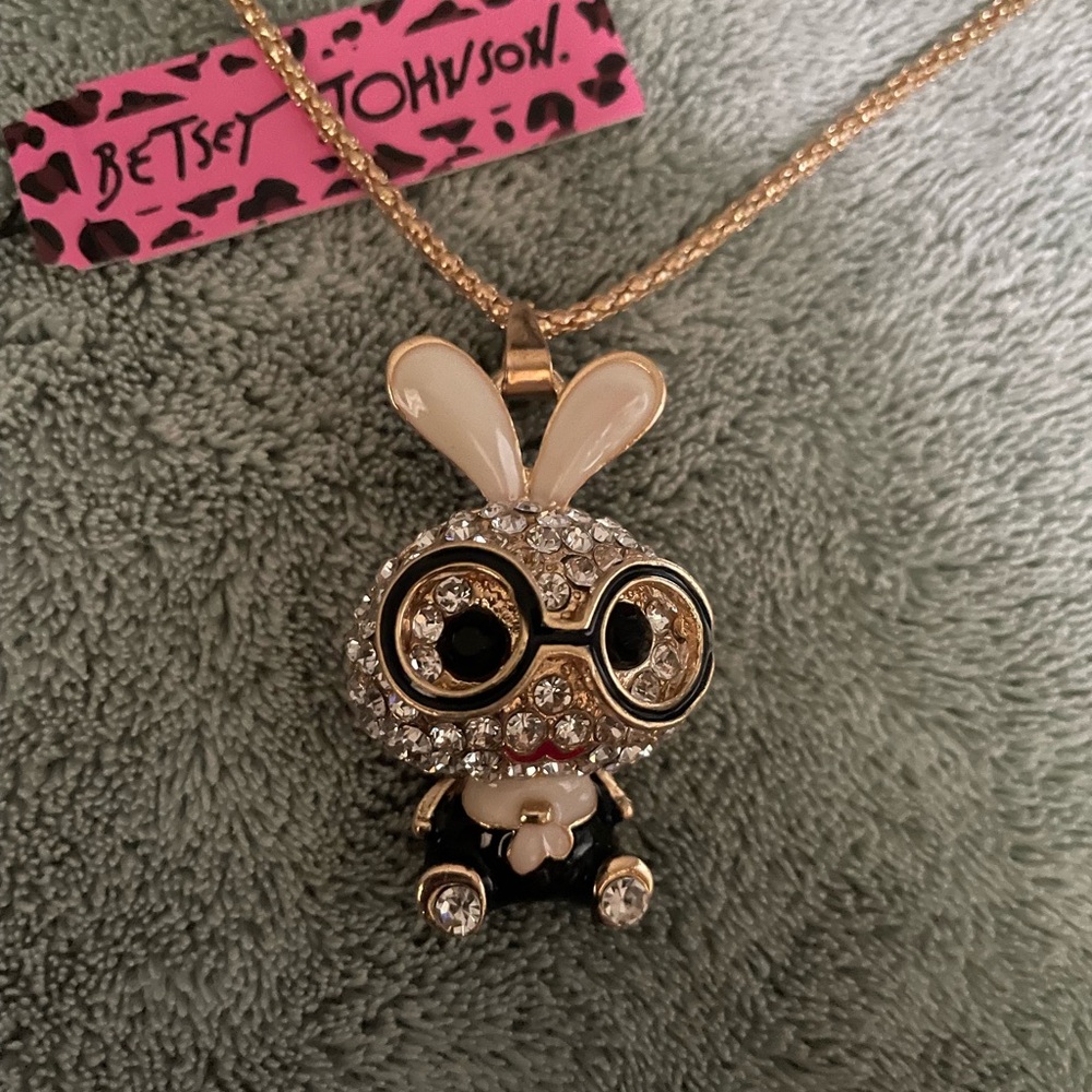 Betsy Johnson Cute little Necklace